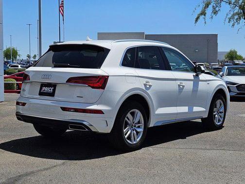 Ibis White 2023 Audi Q5 45 S line Premium