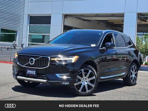 Onyx Black Metallic 2019 Volvo XC60 T6 Inscription
