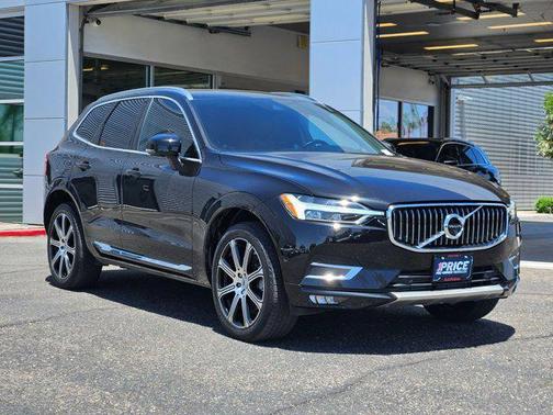 Onyx Black Metallic 2019 Volvo XC60 T6 Inscription