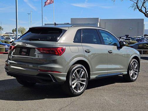 2025 Audi Q3 Premium 45 TFSI S line quattro Tiptronic