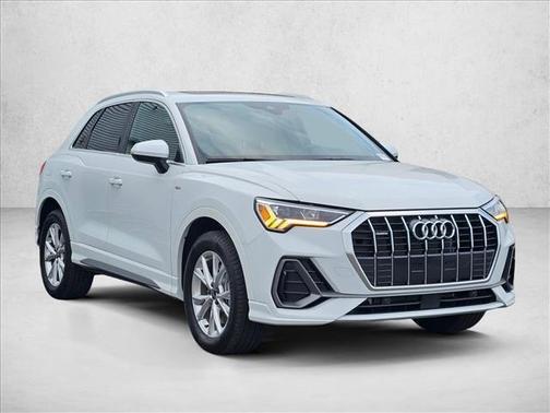 2025 Audi Q3 Premium 45 TFSI S line quattro Tiptronic