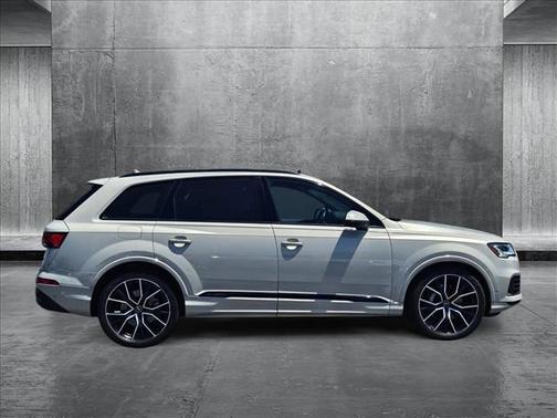 2021 Audi Q7 55 Prestige