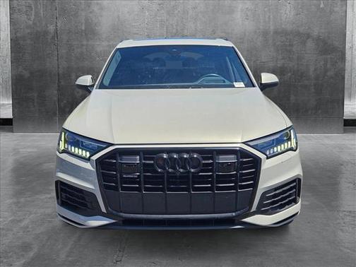 2021 Audi Q7 55 Prestige