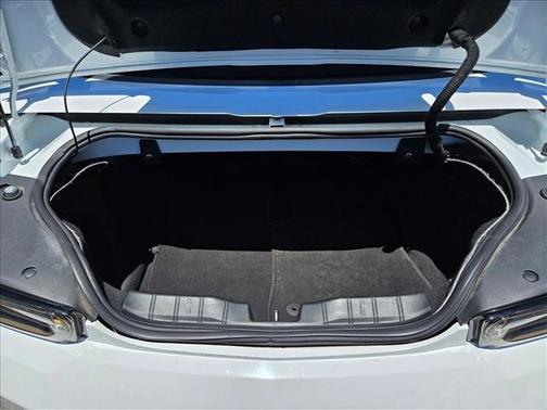 Summit White 2019 Chevrolet Camaro 2SS
