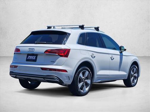 Glacier White Metallic 2023 Audi Q5 40 Premium Plus