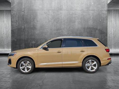 2025 Audi Q7 45 Premium