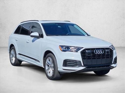 2023 Audi Q7 45 Premium