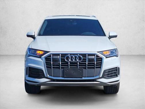 Glacier White Metallic 2023 Audi Q7 45 Premium