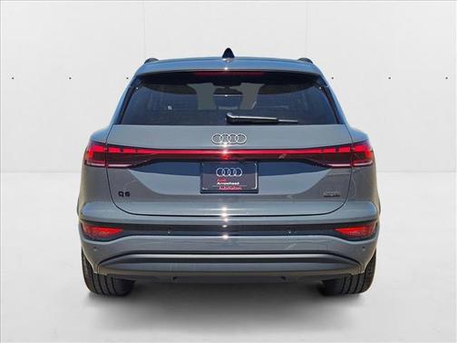 2025 Audi Q6 e-tron Premium Plus quattro
