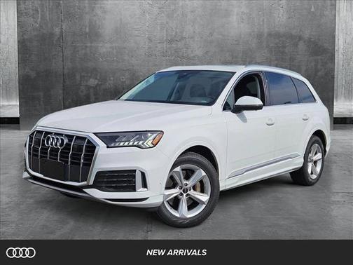 2024 Audi Q7 45 Premium Plus