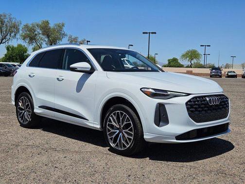 2025 Audi Q5 Premium Plus