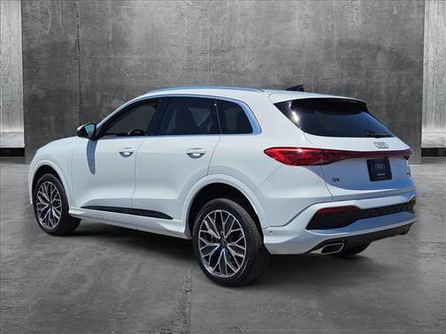 2025 Audi Q5 Premium Plus