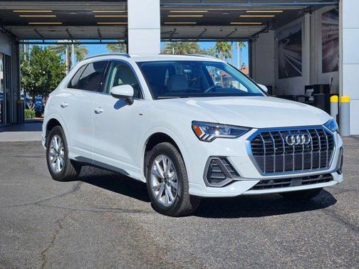 2025 Audi Q3 Premium 45 TFSI S line quattro Tiptronic