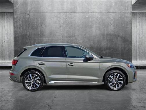 2024 Audi Q5 45 S line Premium