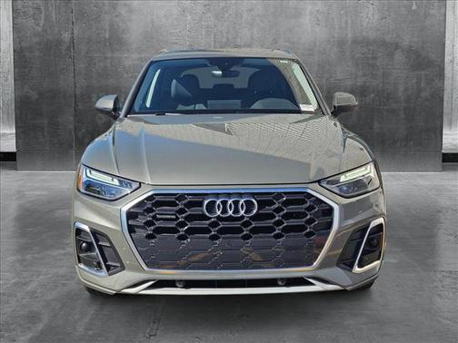 2024 Audi Q5 45 S line Premium
