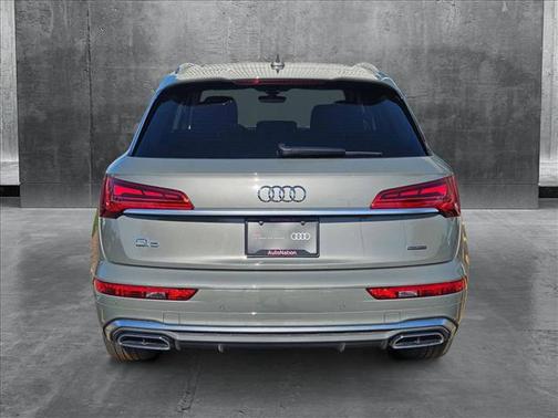2024 Audi Q5 45 S line Premium