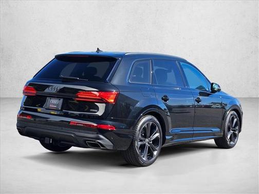 2026 Audi Q7 55 Premium Plus