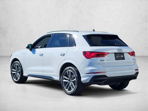 2025 Audi Q3 Premium 45 TFSI S line quattro Tiptronic