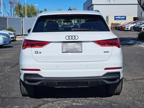 2025 Audi Q3 Premium 45 TFSI S line quattro Tiptronic