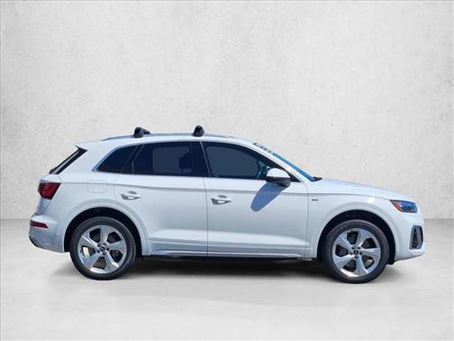 Ibis White 2023 Audi Q5 45 S line Premium Plus