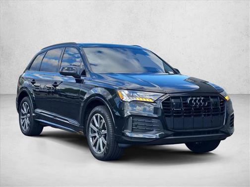 Mythos Black Metallic 2023 Audi Q7 45 Premium Plus