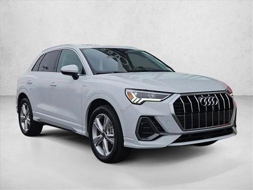 2024 Audi Q3 Premium 45 TFSI S line quattro Tiptronic