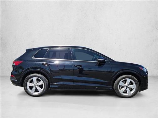 Mythos Black Metallic 2022 Audi Q4 e-tron Prestige 50 quattro