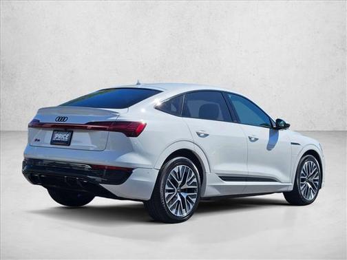 2024 Audi Q8 e-tron Premium Plus