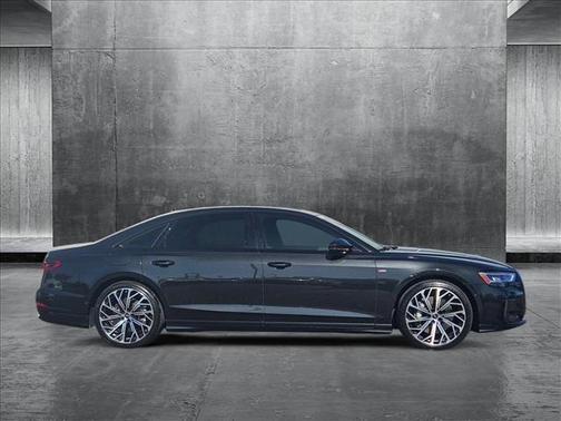 2022 Audi A8 L 55 TFSI quattro Tiptronic