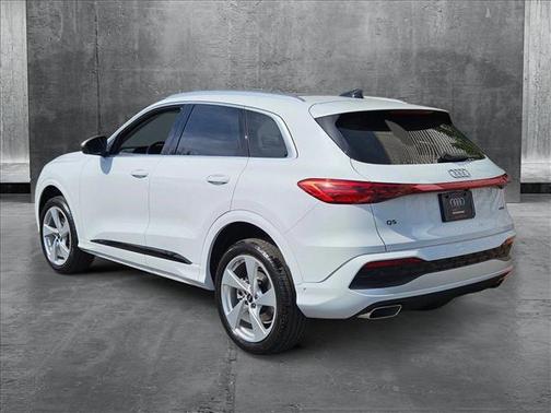 2025 Audi Q5 Premium Plus