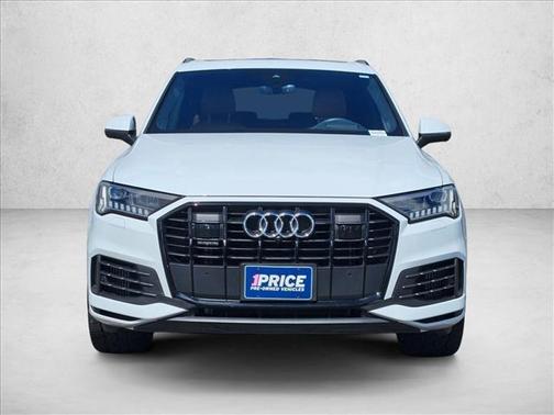 Glacier White Metallic 2023 Audi Q7 55 Prestige