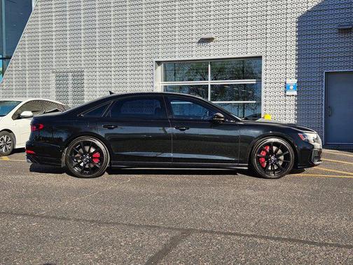 2023 Audi S8 4.0T