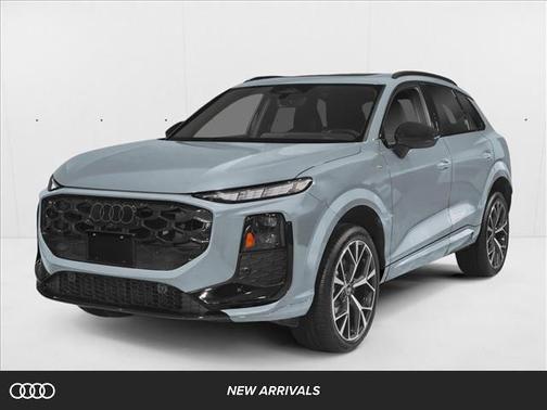 Arrow Gray Pearl Effect 2026 Audi Q3 TFSI quattro S tronic