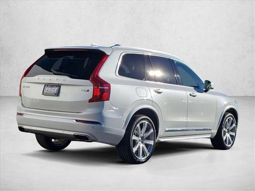 Crystal White Pearl Metallic 2017 Volvo XC90 T6 Inscription