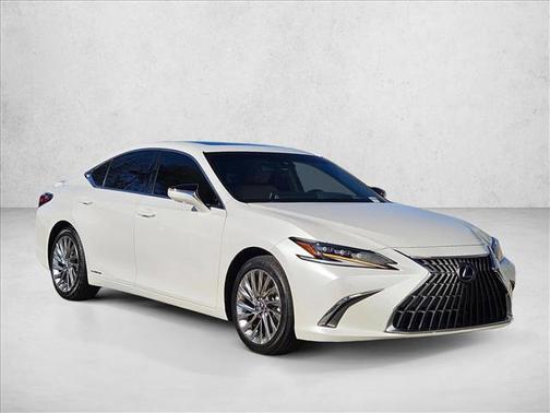 2022 Lexus ES 300h Luxury