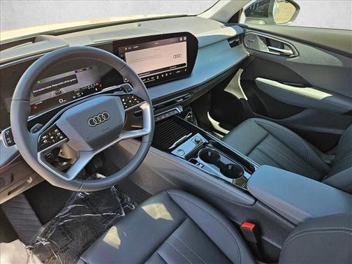 Arrow Gray Pearl Effect 2026 Audi Q3 TFSI quattro S tronic