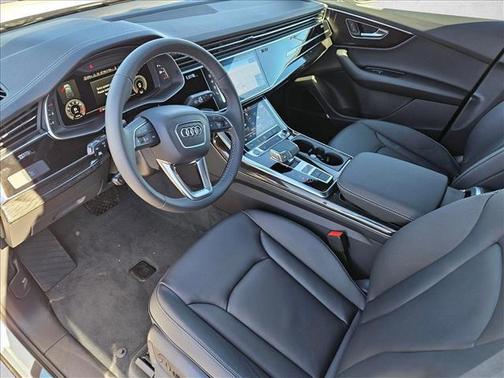 2026 Audi Q7 45 Premium