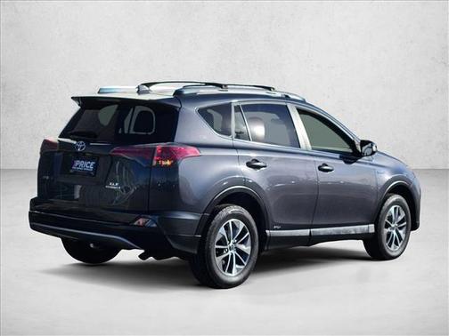 2017 Toyota RAV4 Hybrid SE