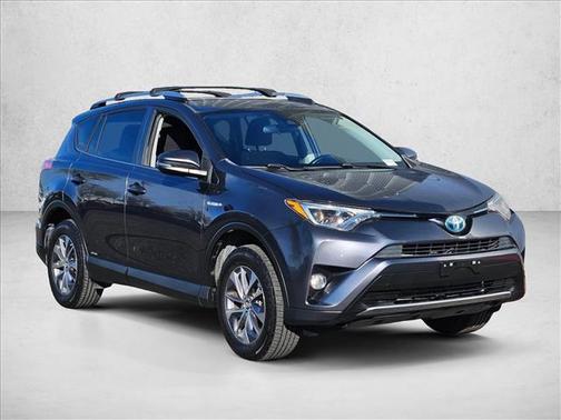2017 Toyota RAV4 Hybrid SE
