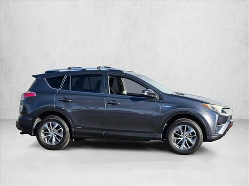 2017 Toyota RAV4 Hybrid SE
