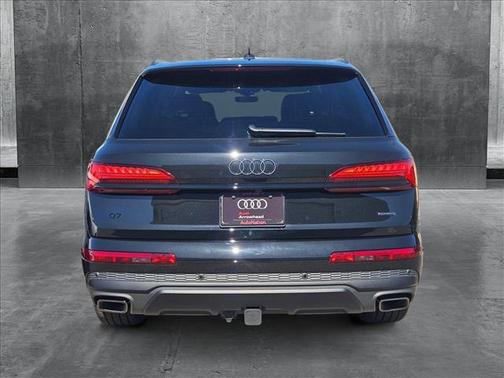 2025 Audi Q7 45 Premium Plus
