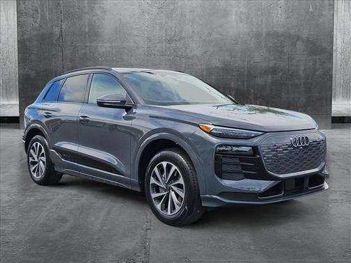 2025 Audi Q6 e-tron Premium Plus quattro