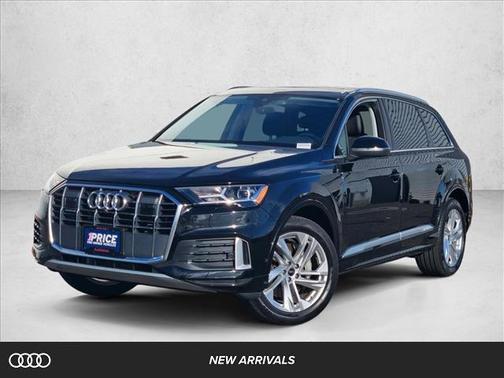 Mythos Black Metallic 2023 Audi Q7 45 Premium Plus