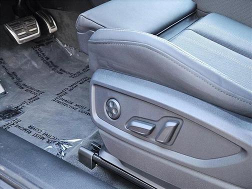 2025 Audi SQ5 3.0T Premium Plus
