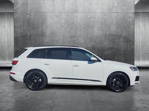 2022 Audi Q7 55 Prestige