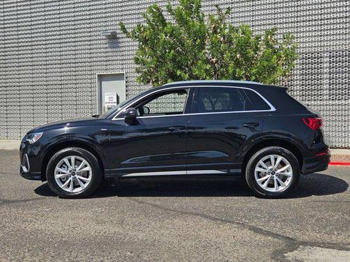 2025 Audi Q3 Premium 45 TFSI S line quattro Tiptronic