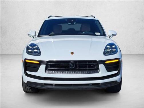 2022 Porsche Macan AWD