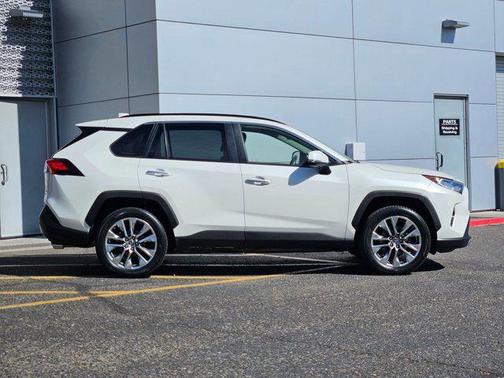 Blizzard Pearl 2019 Toyota RAV4 Limited