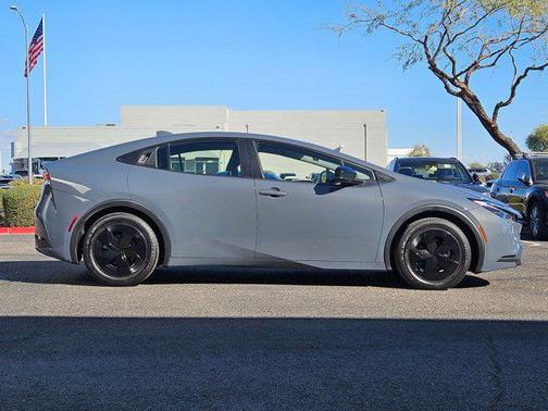 2024 Toyota Prius LE