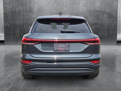 2025 Audi Q6 e-tron Premium Plus quattro